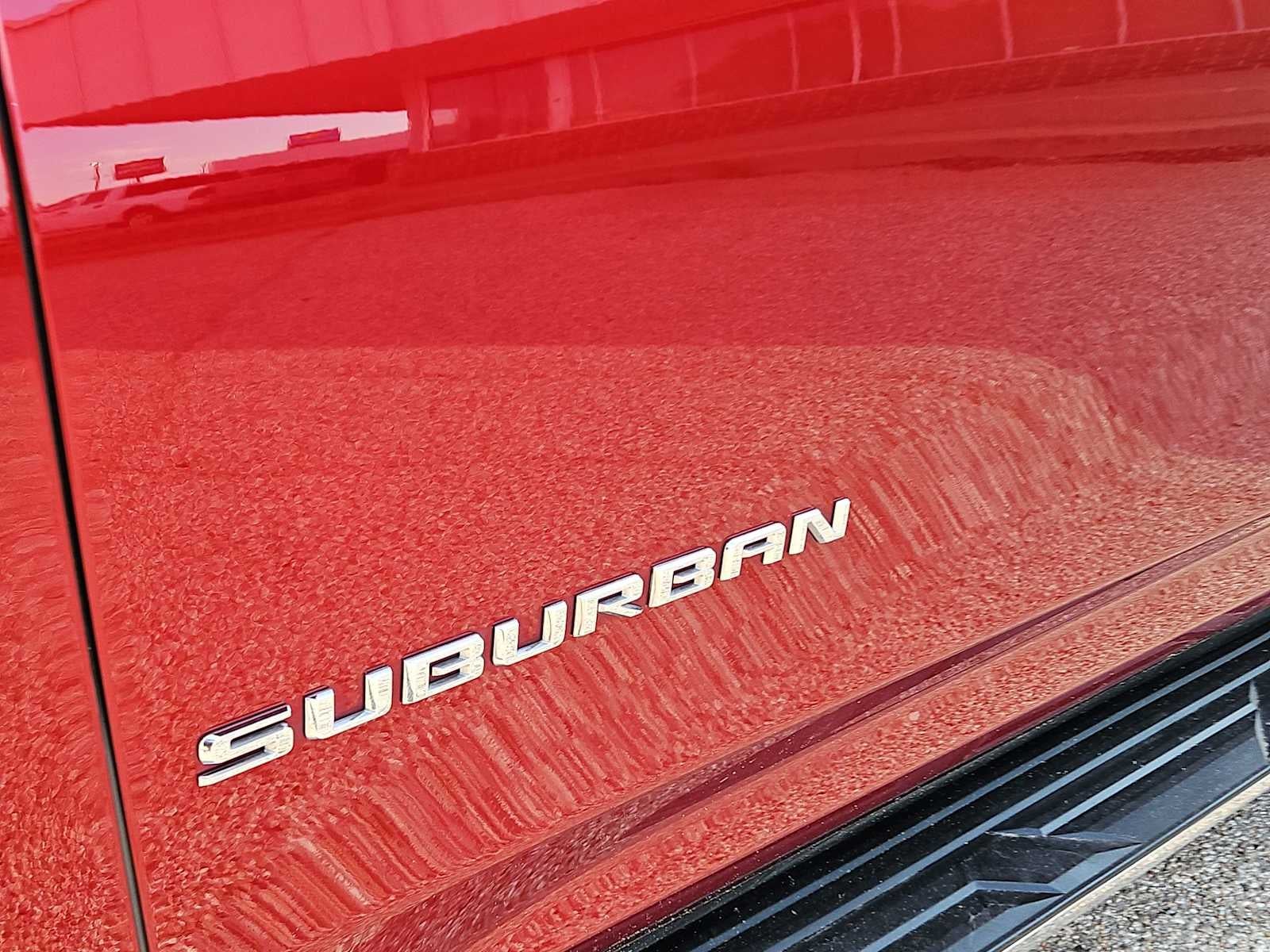 2024 Chevrolet Suburban LT