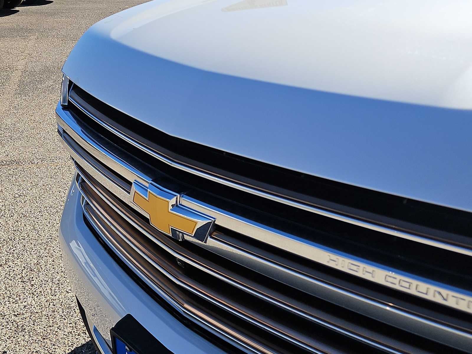 2022 Chevrolet Suburban High Country