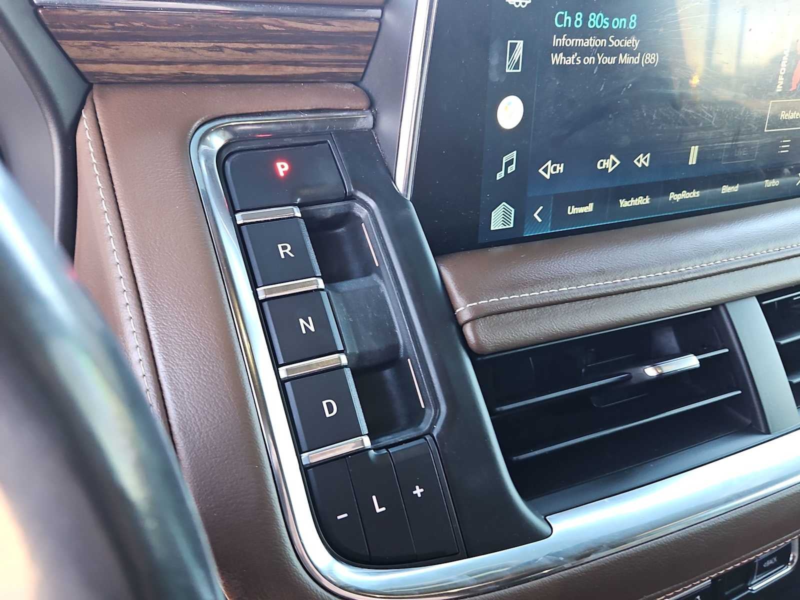 2022 Chevrolet Suburban High Country