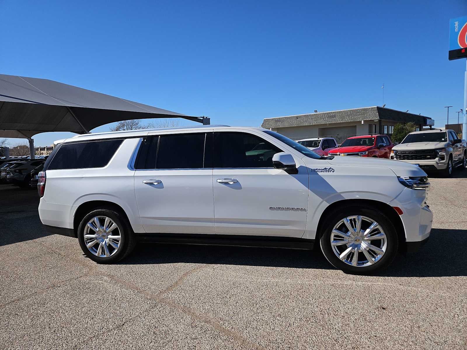 2022 Chevrolet Suburban High Country
