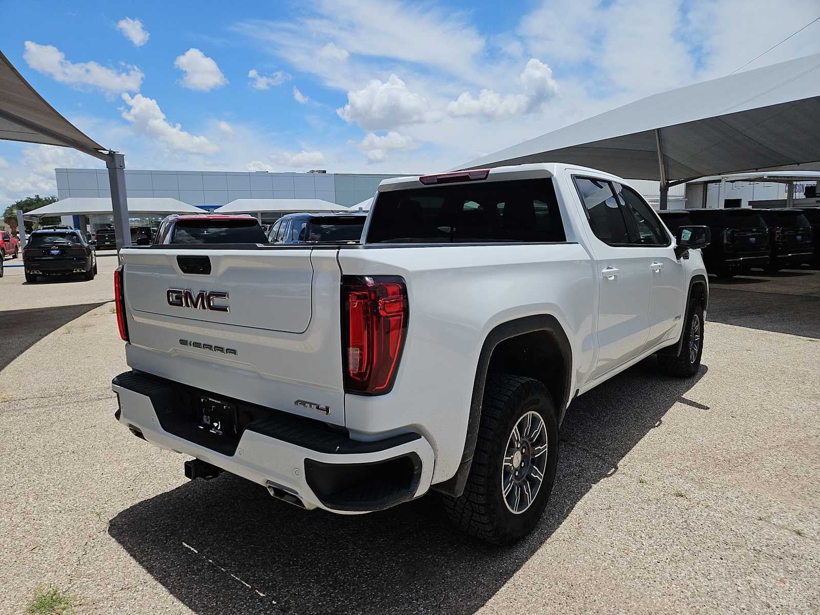 2025 GMC Sierra 1500 AT4
