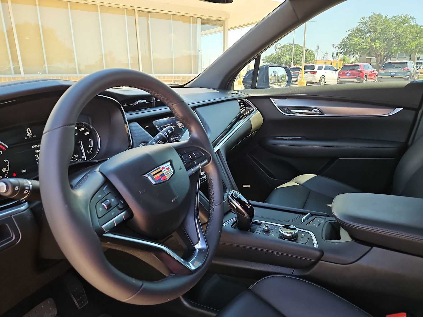 2025 Cadillac XT6 Luxury