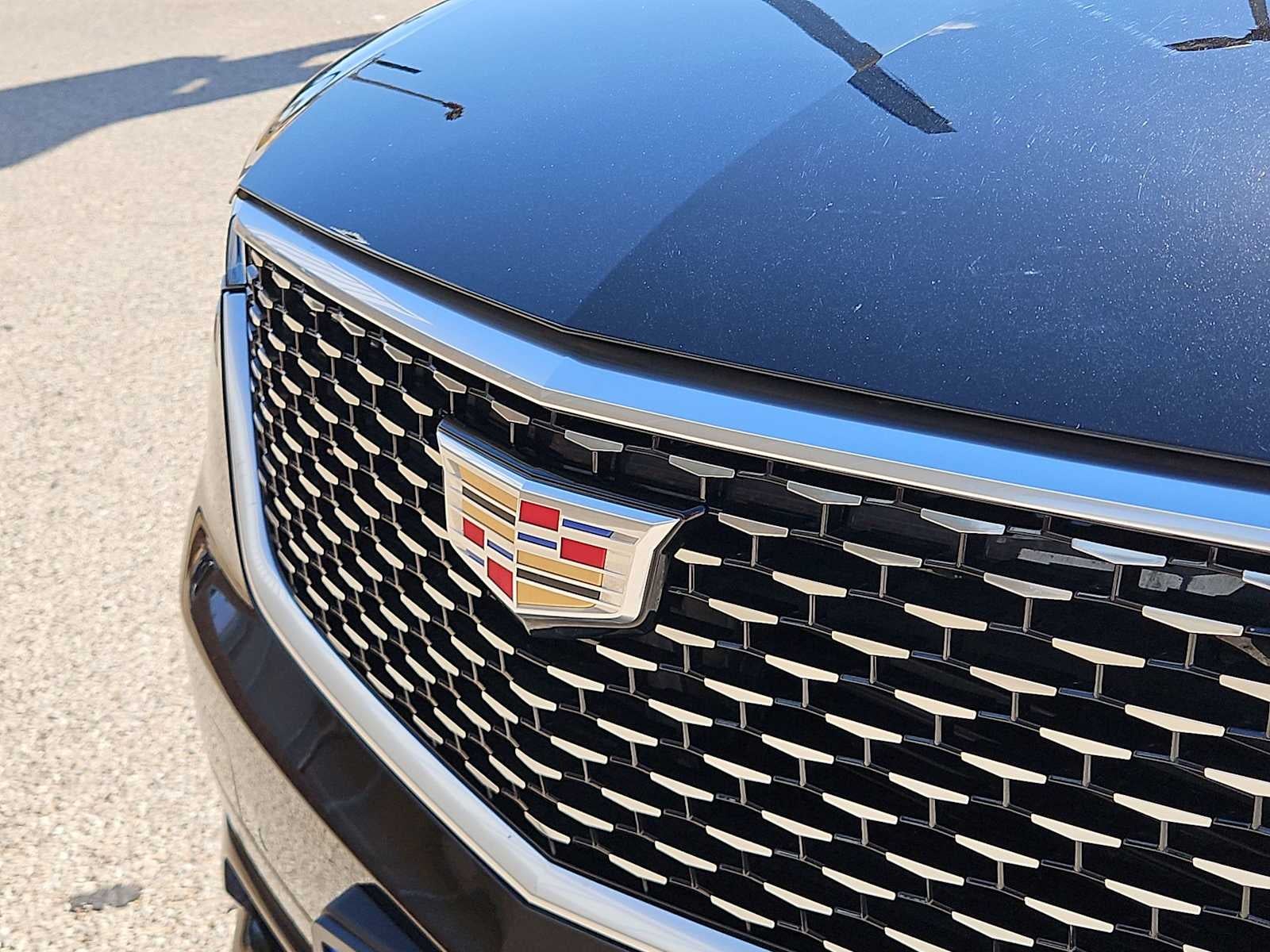 2025 Cadillac XT6 Luxury