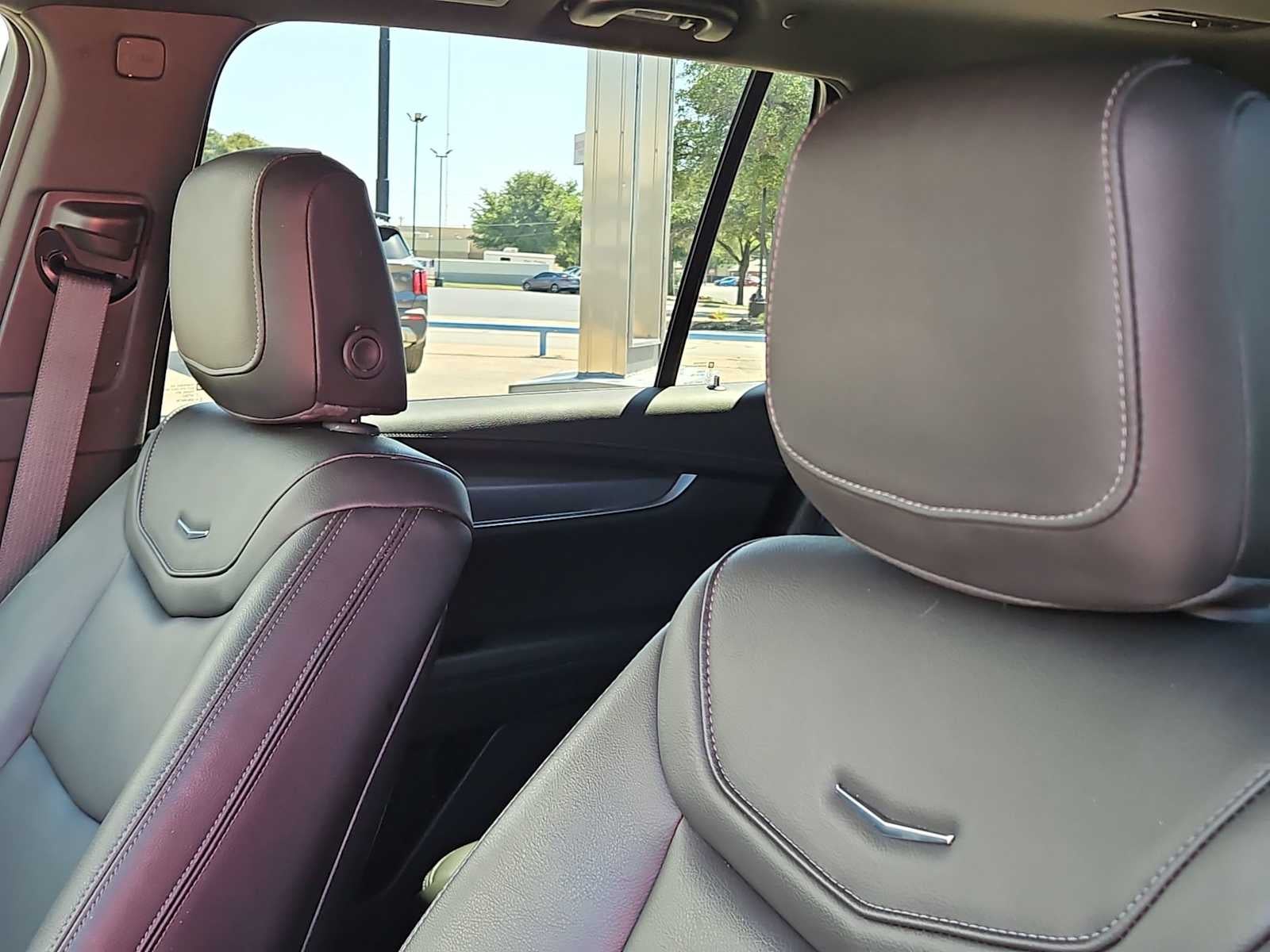 2025 Cadillac XT6 Luxury