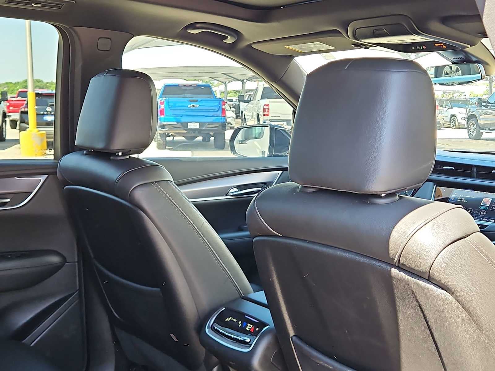 2025 Cadillac XT6 Luxury