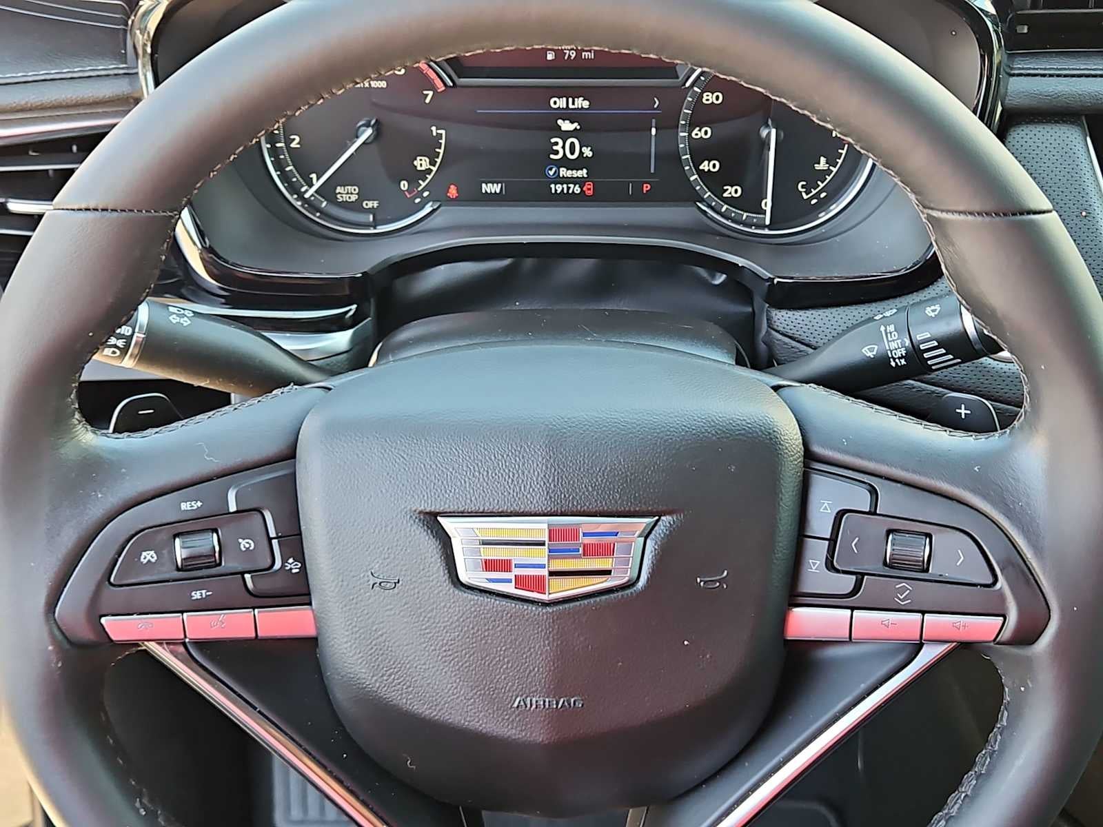 2025 Cadillac XT6 Luxury