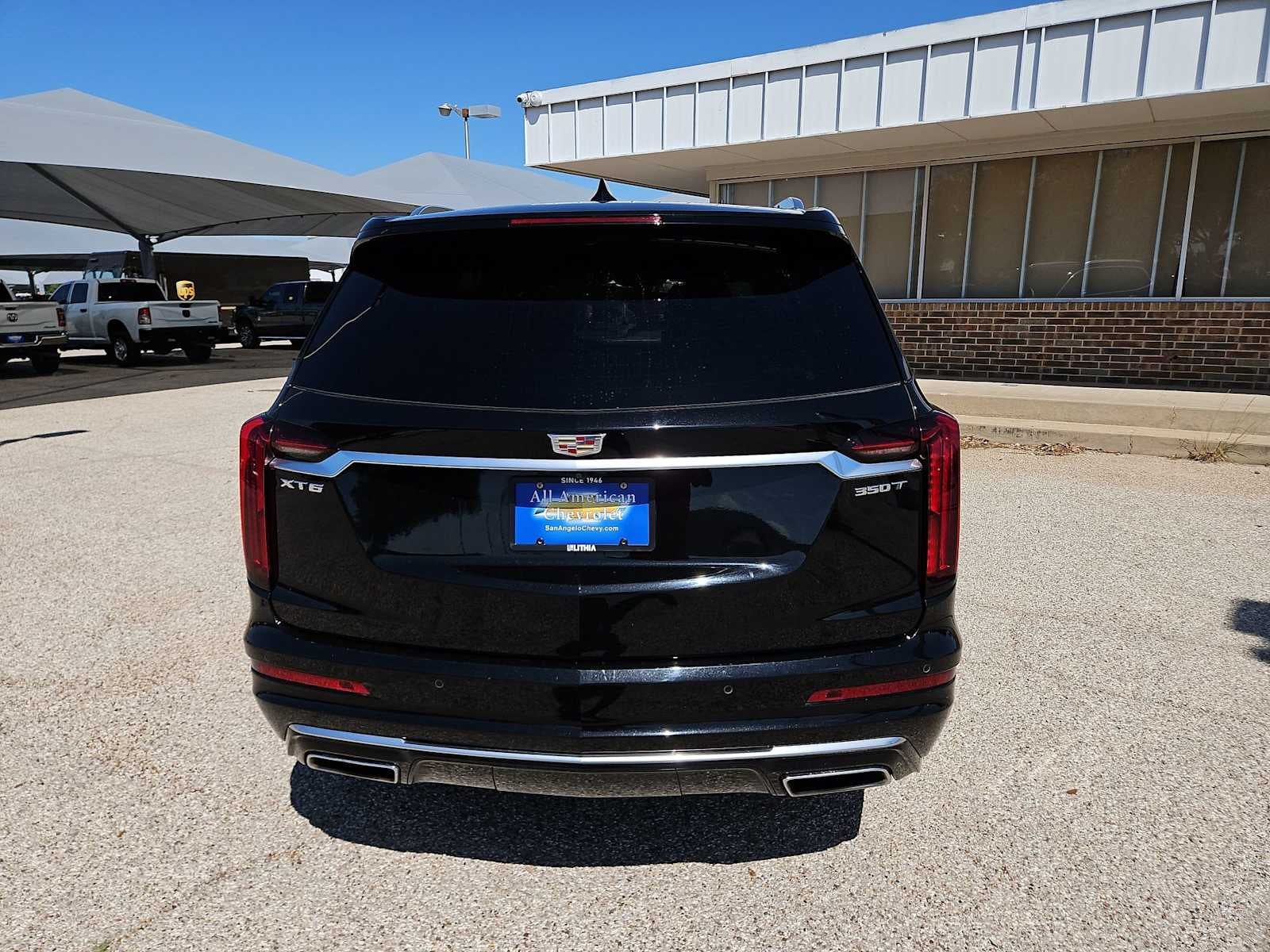 2025 Cadillac XT6 Luxury
