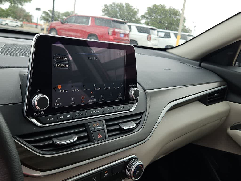 2025 Nissan Altima SV