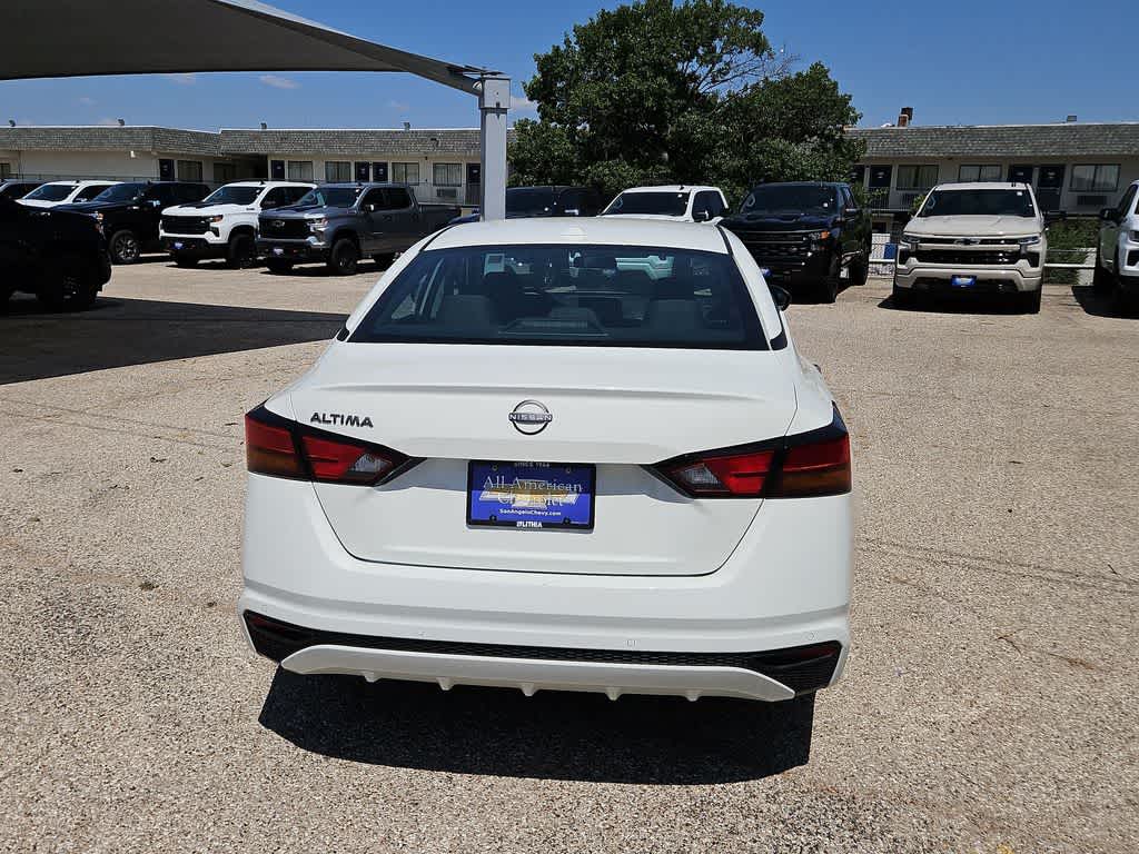 2025 Nissan Altima SV