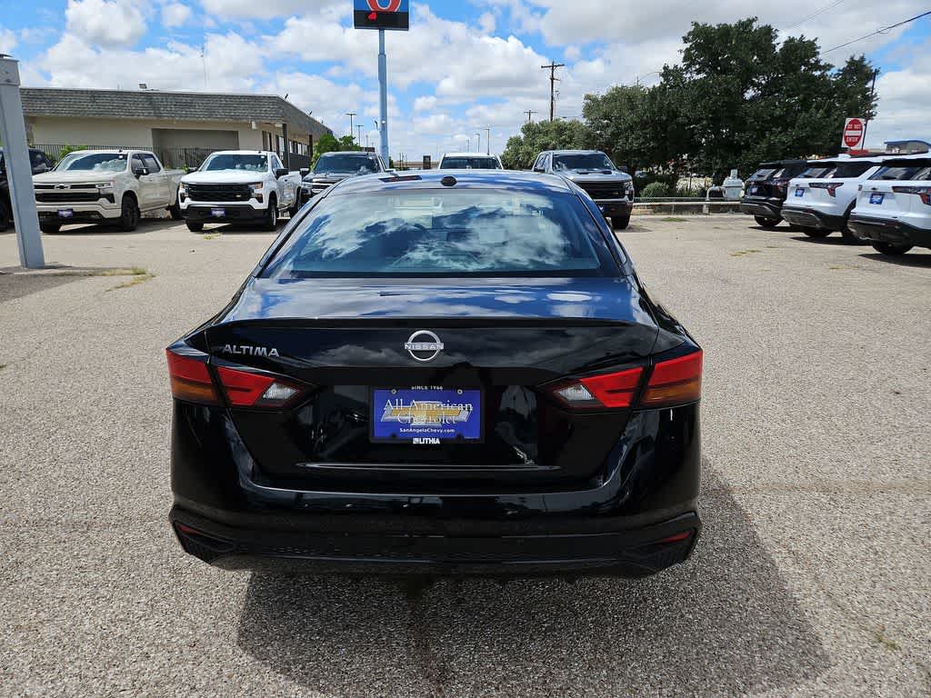 2025 Nissan Altima SV