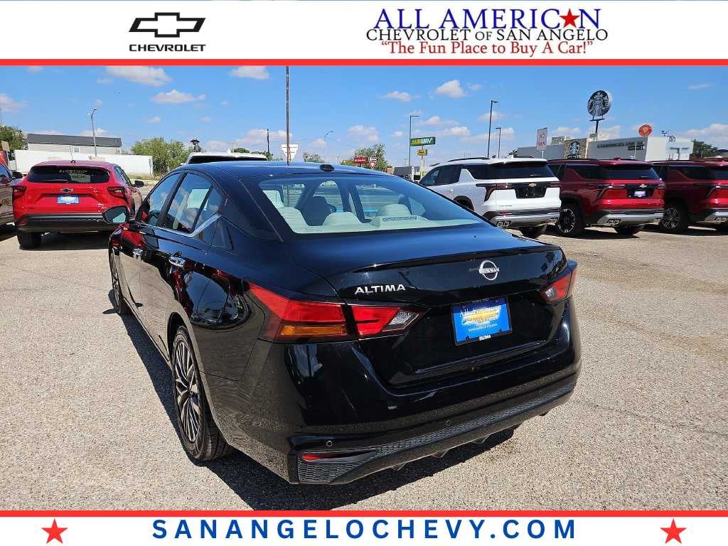 2025 Nissan Altima SV