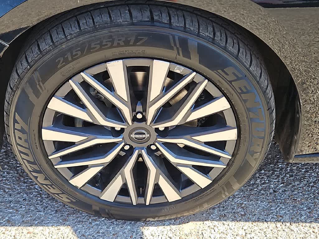 2025 Nissan Altima SV
