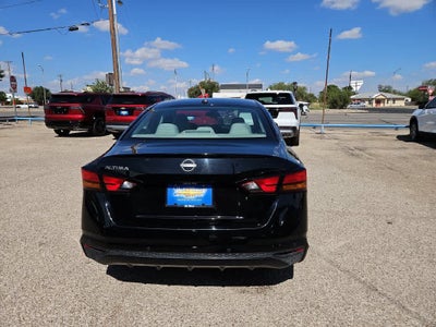 2025 Nissan Altima SV