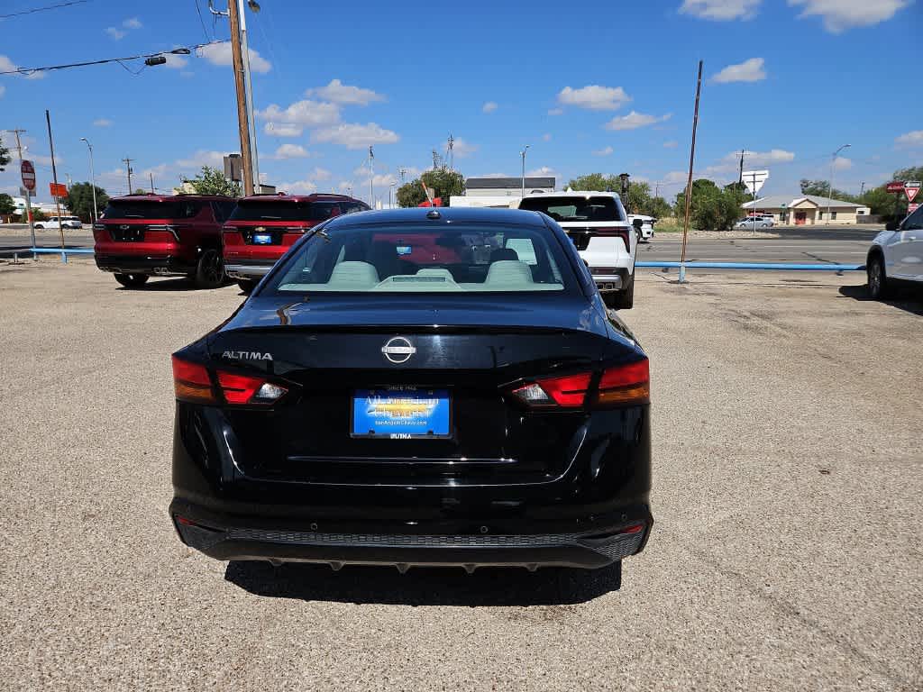 2025 Nissan Altima SV