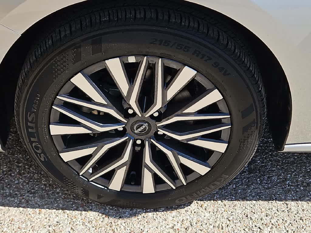 2026 Nissan Altima SV