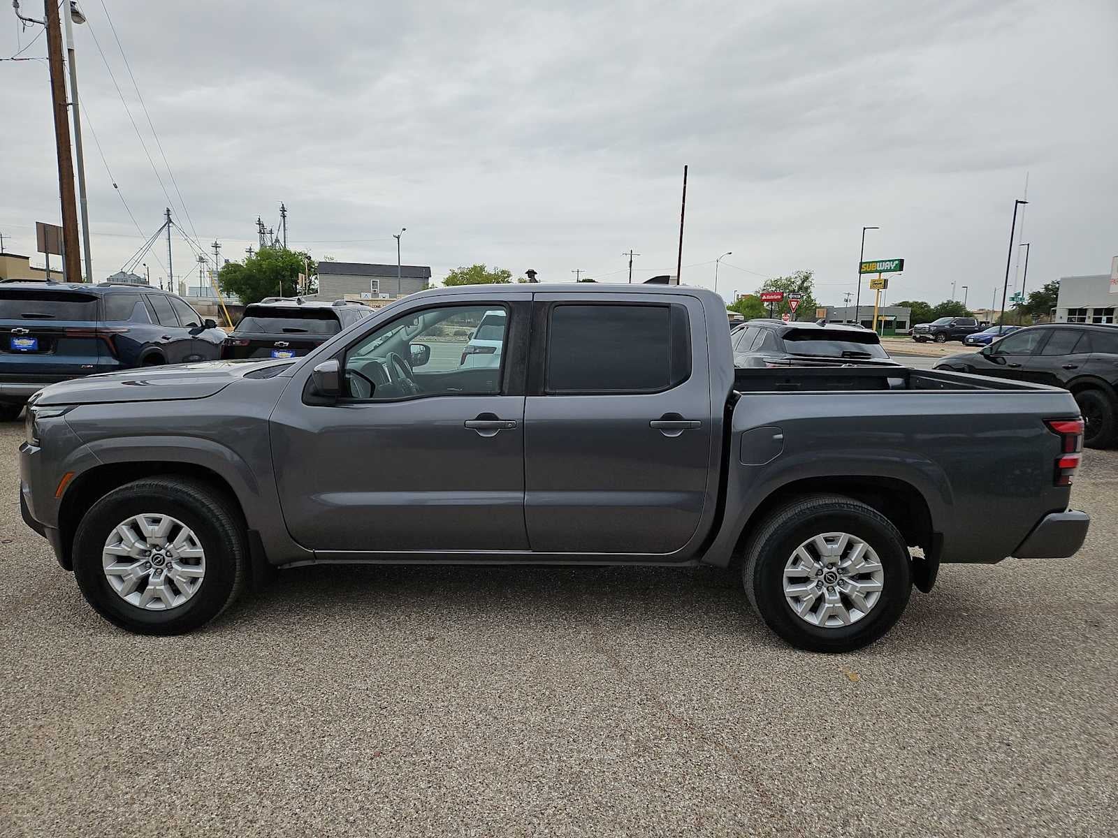 2022 Nissan Frontier SV
