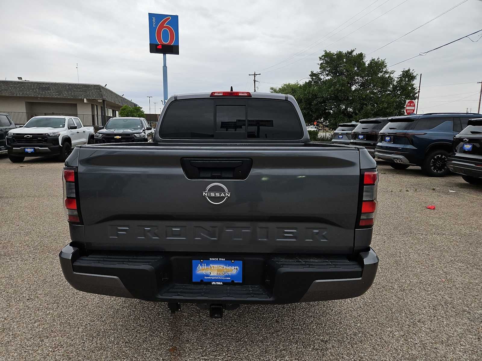 2022 Nissan Frontier SV