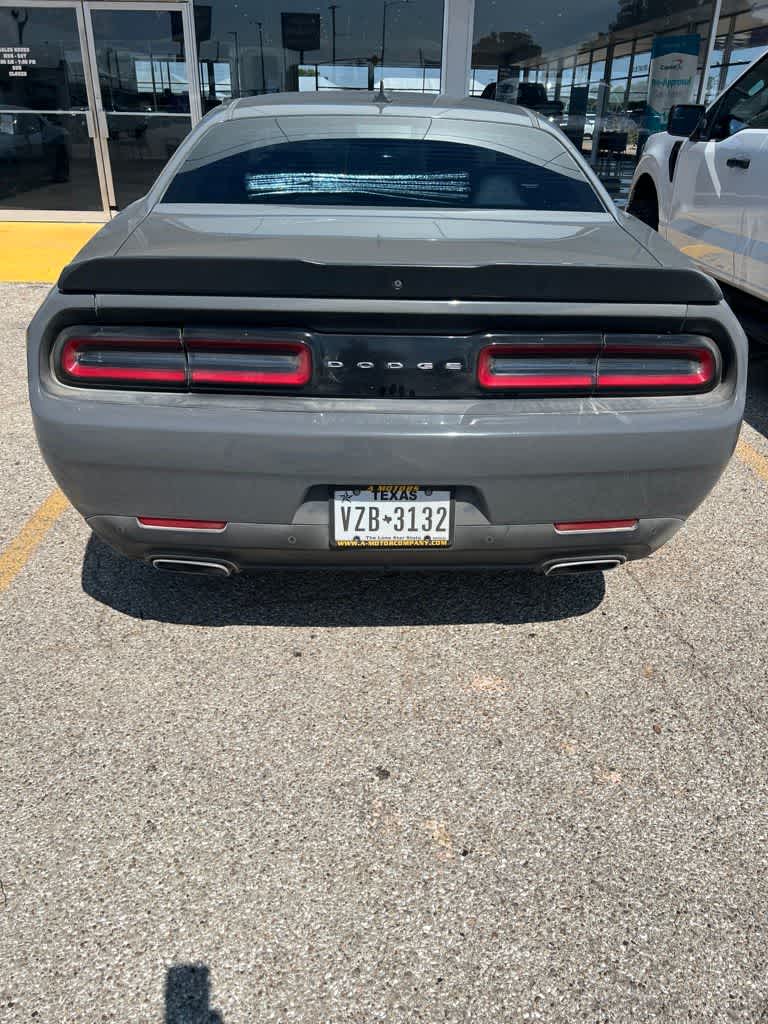 2017 Dodge Challenger SXT Plus