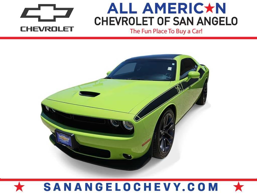 2023 Dodge Challenger R/T's photo