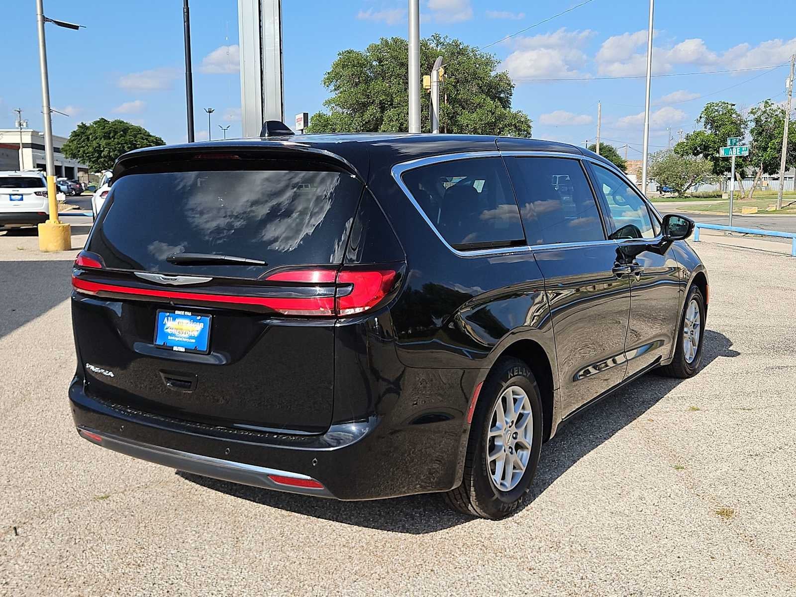 2024 Chrysler Pacifica Touring L