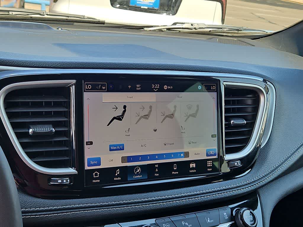 2024 Chrysler Pacifica Hybrid S Appearance Pkg