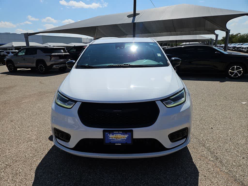 2024 Chrysler Pacifica Hybrid S Appearance Pkg