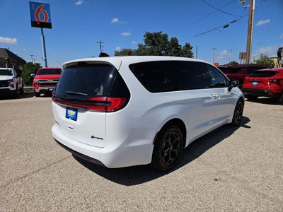 2024 Chrysler Pacifica Hybrid S Appearance Pkg