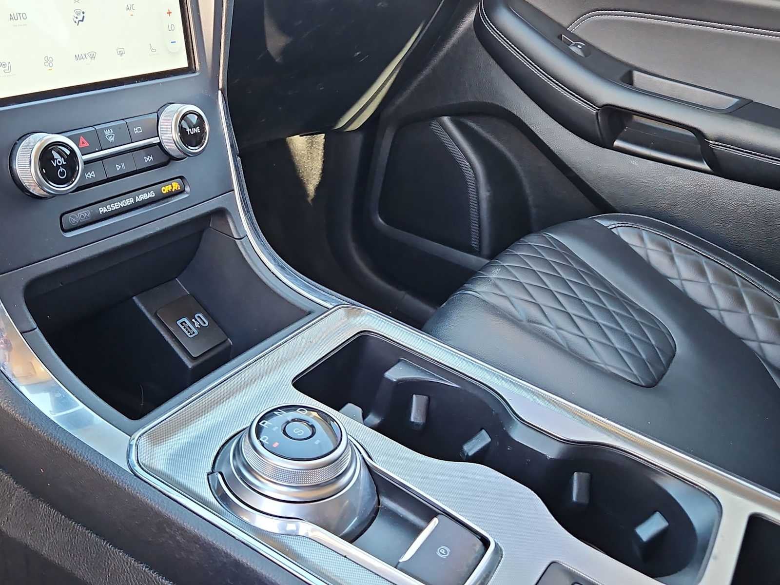 2023 Ford Edge Titanium