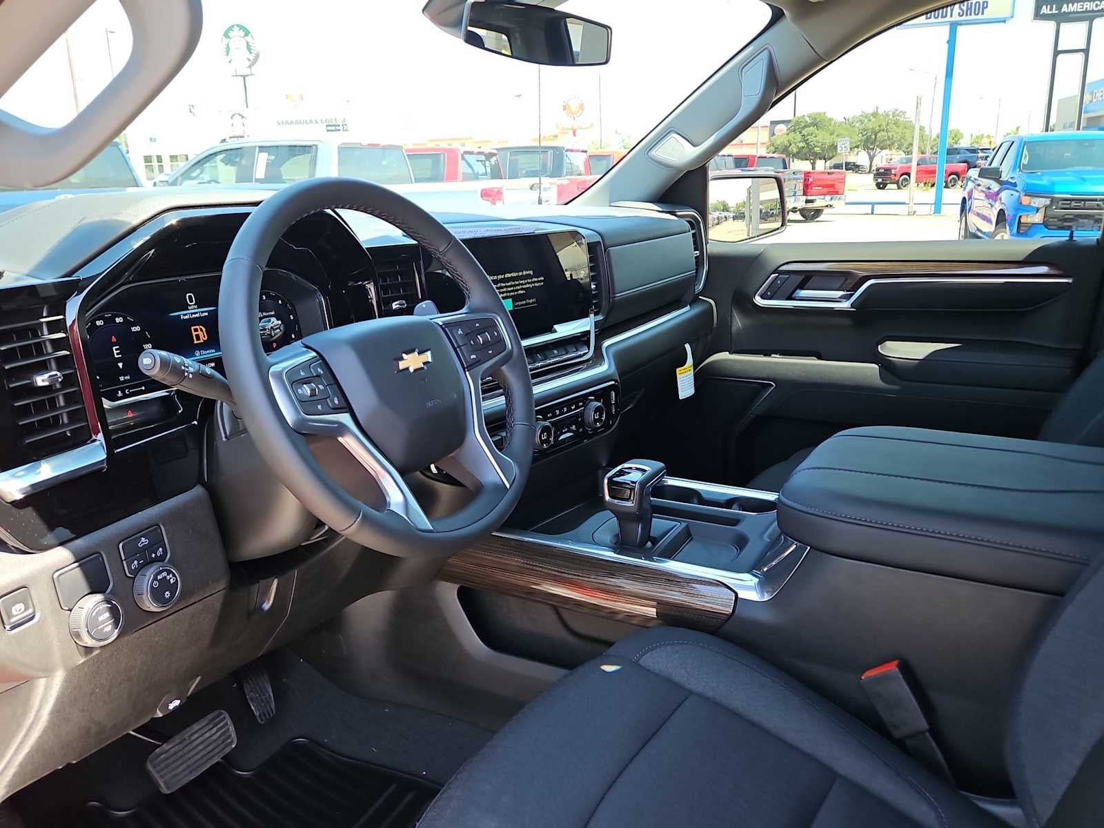 2025 Chevrolet Silverado 1500 LT