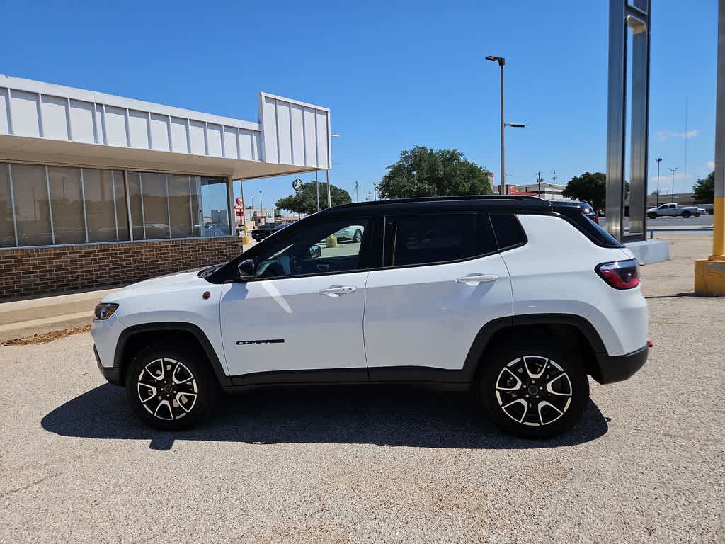 2025 Jeep Compass Trailhawk