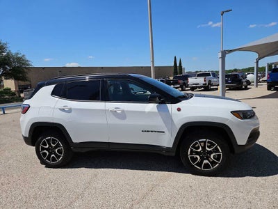 2025 Jeep Compass Trailhawk