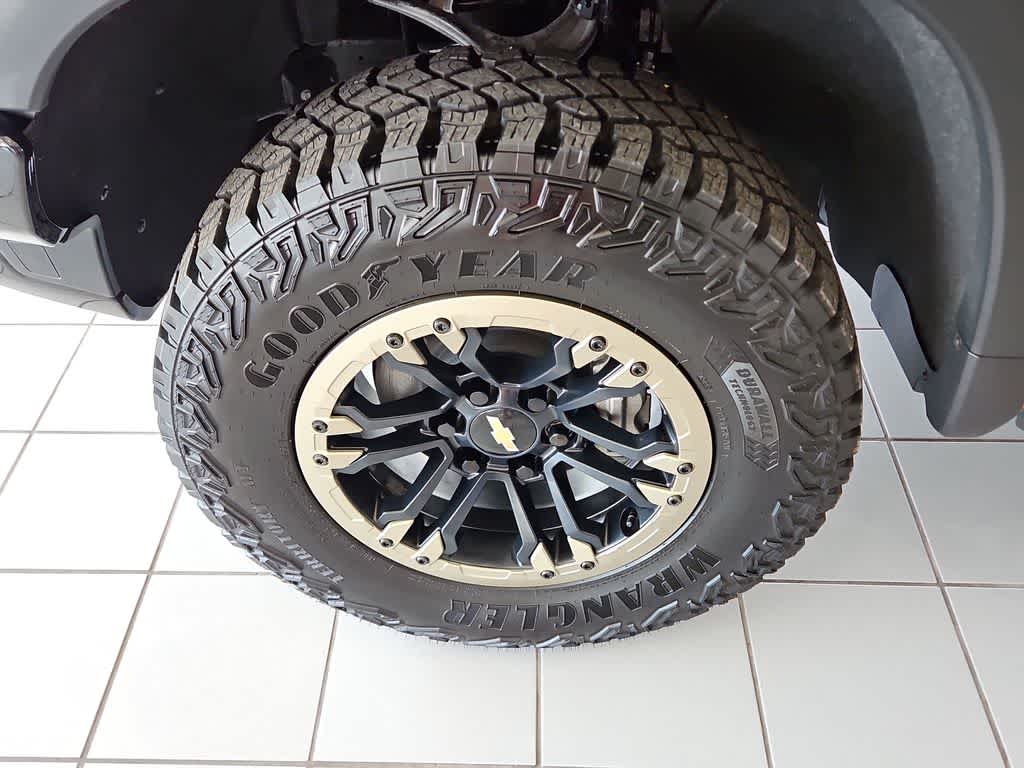 2025 Chevrolet Silverado 1500 ZR2