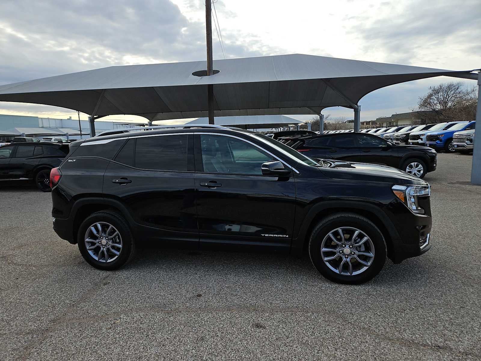 2024 GMC Terrain SLT