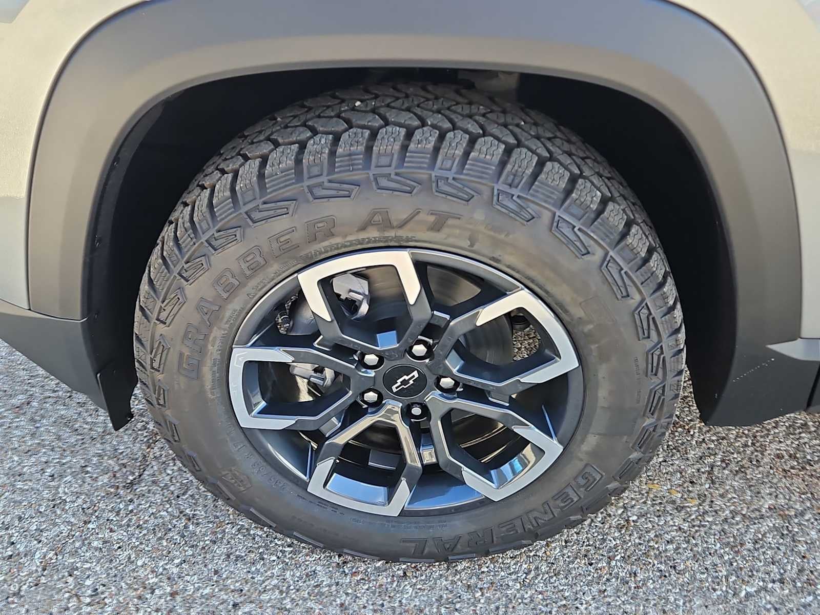 2026 Chevrolet Equinox ACTIV - Photo 12