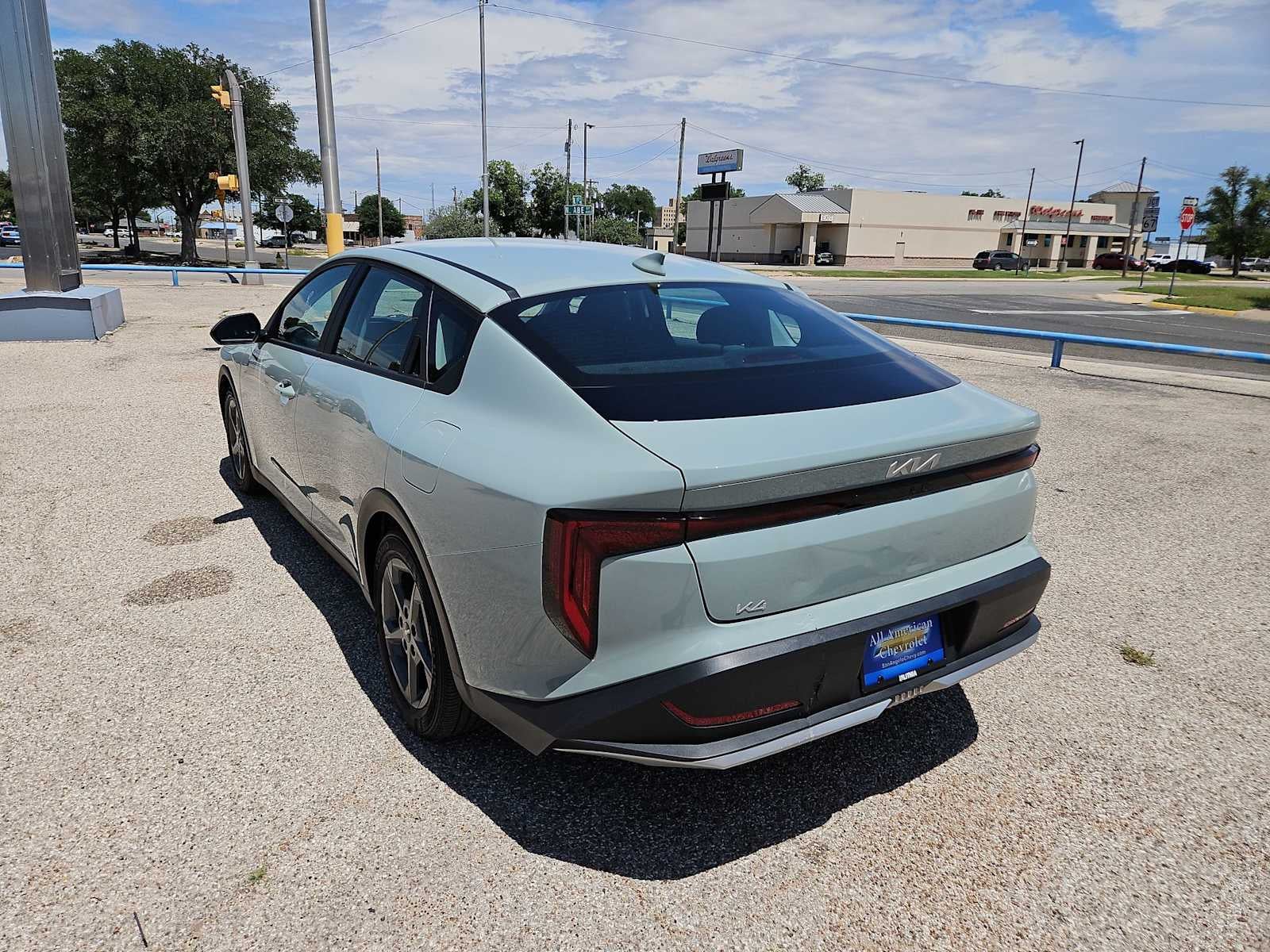 2025 Kia K4 LXS