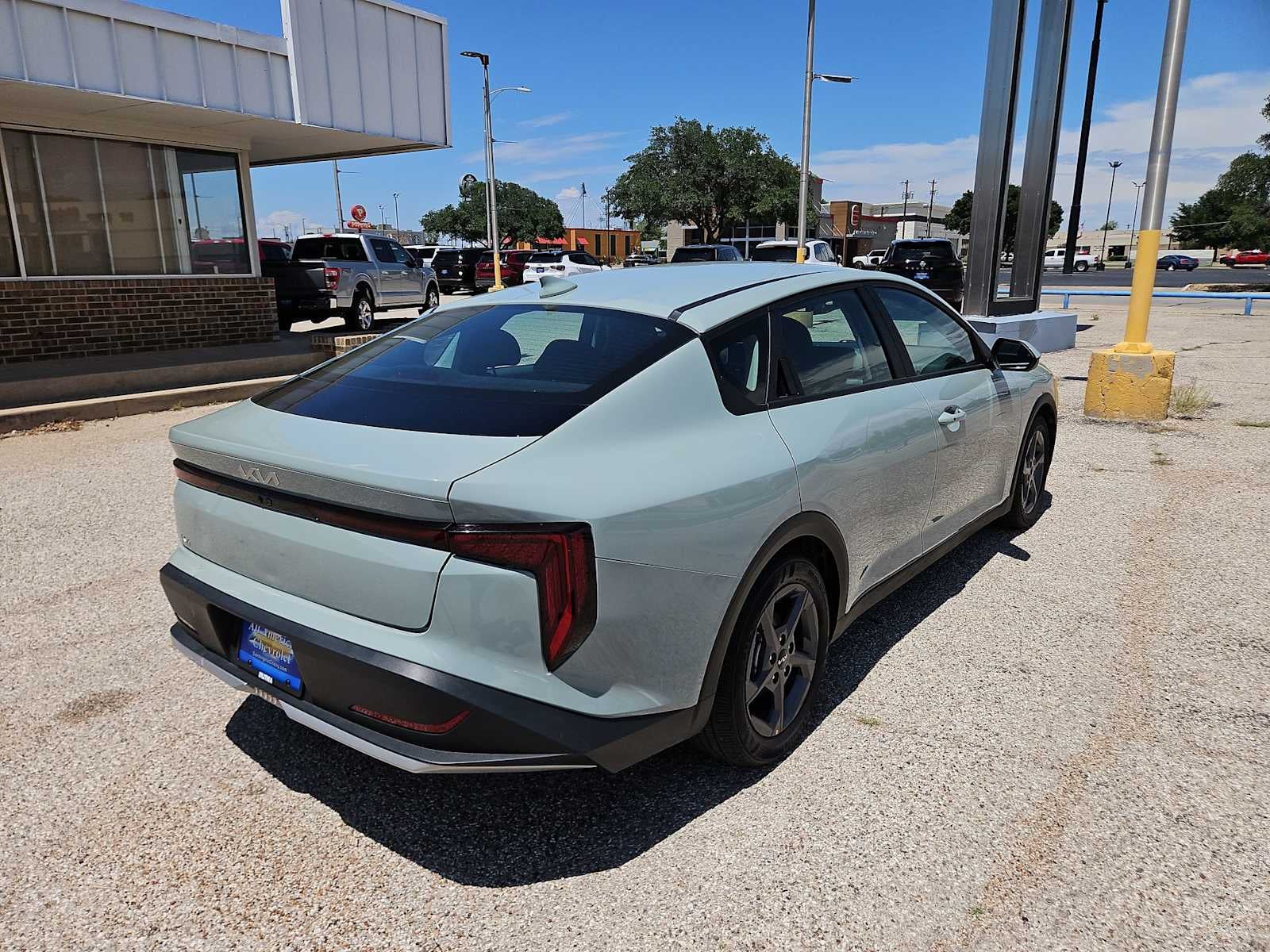 2025 Kia K4 LXS