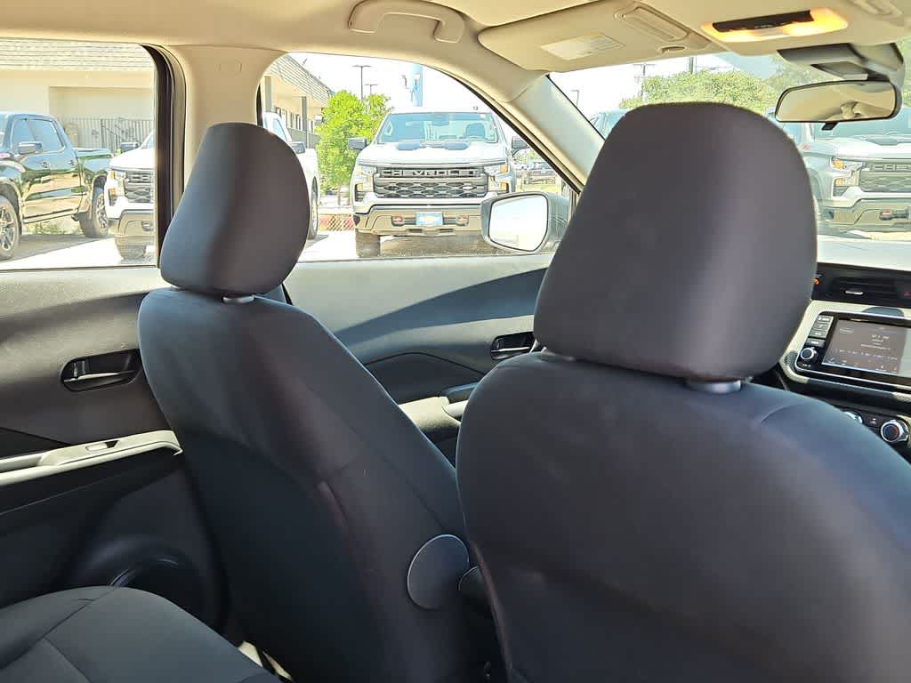 2023 Nissan Kicks S