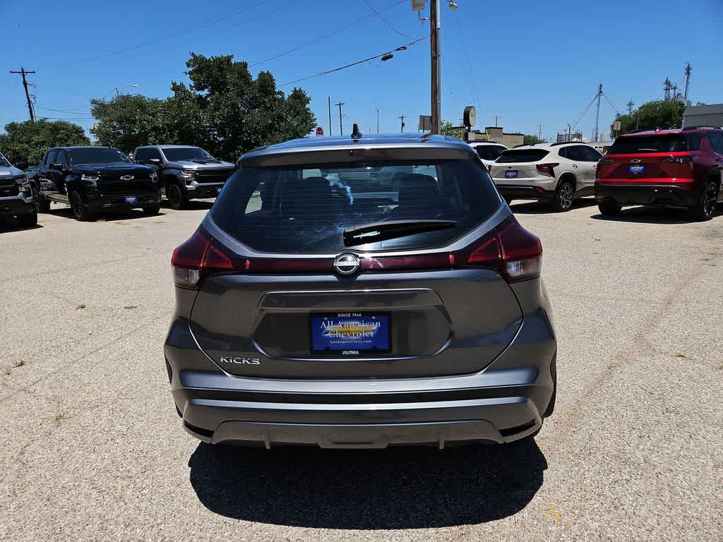 2023 Nissan Kicks S