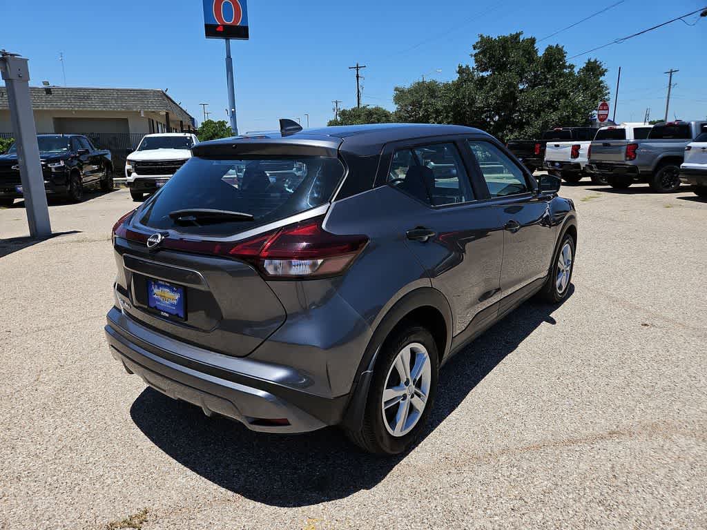 2023 Nissan Kicks S