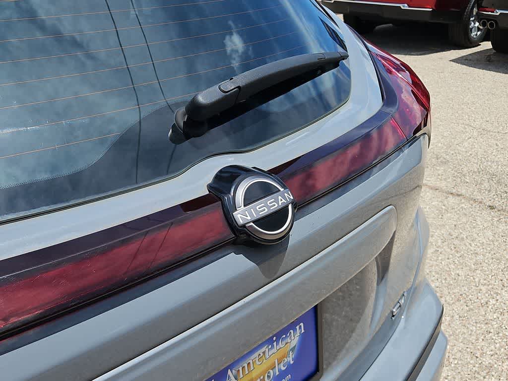 2023 Nissan Kicks SV