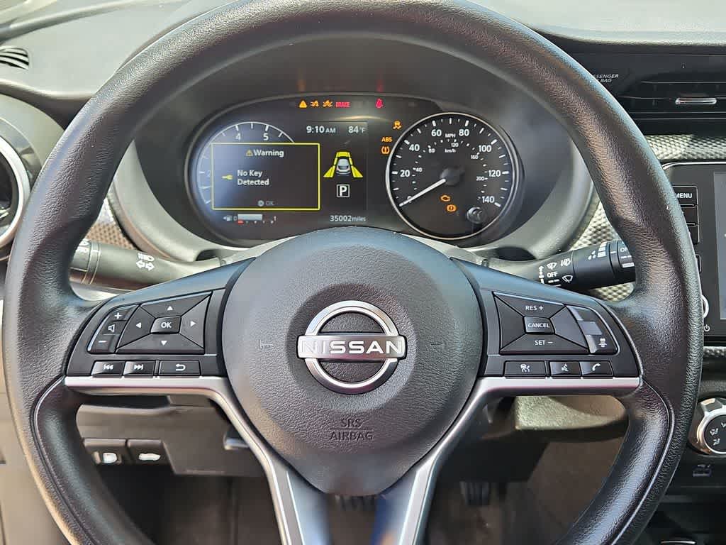 2023 Nissan Kicks SV