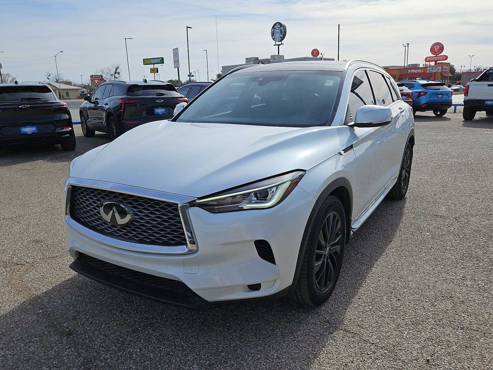 2023 INFINITI QX50 LUXE