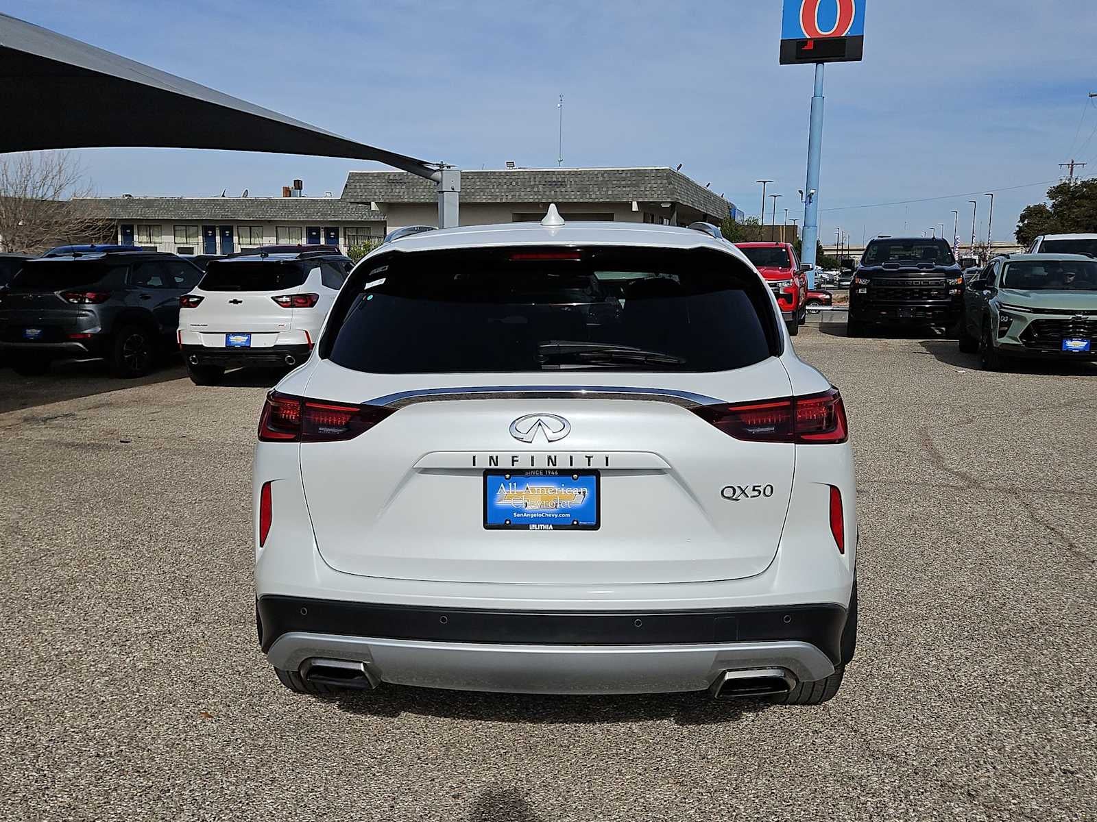 2023 INFINITI QX50 LUXE