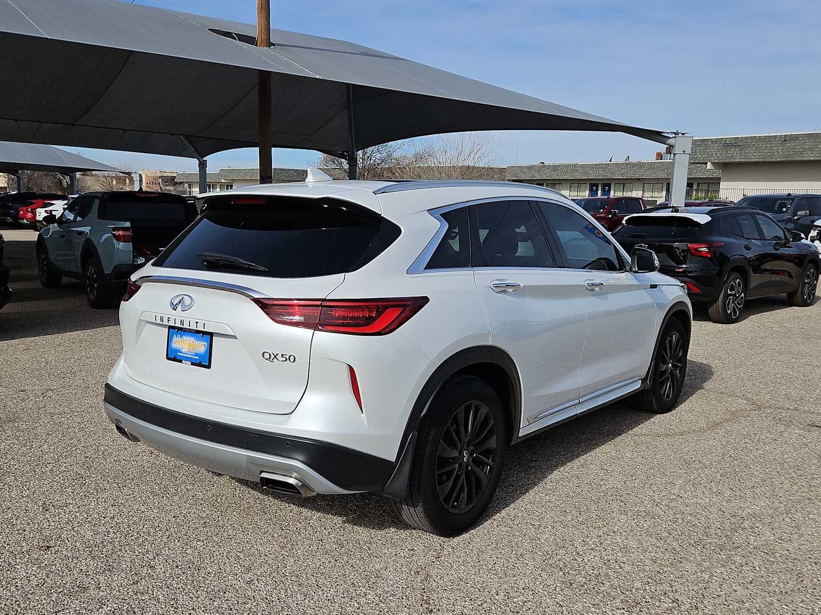 2023 INFINITI QX50 LUXE