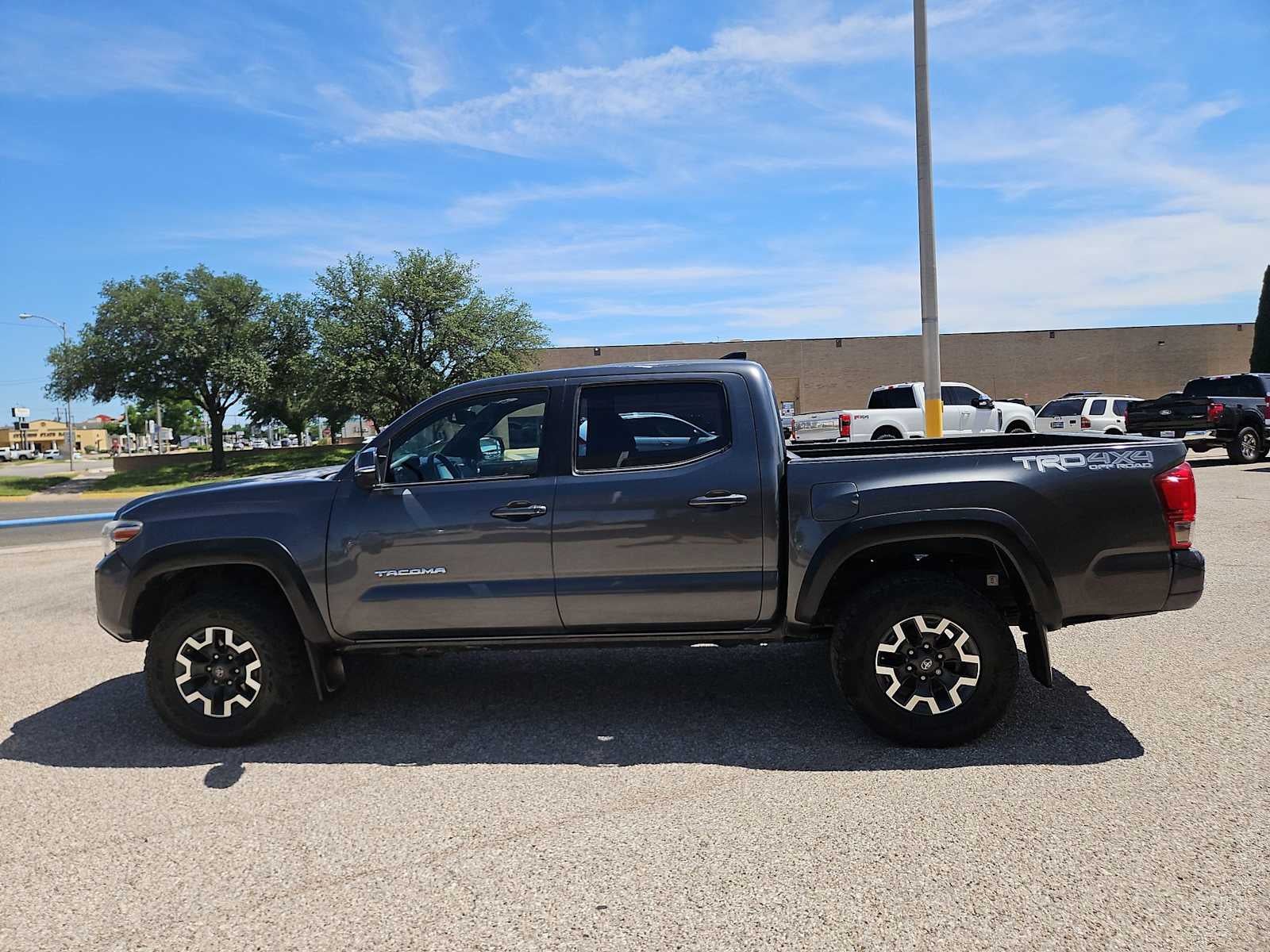 2017 Toyota Tacoma SR5