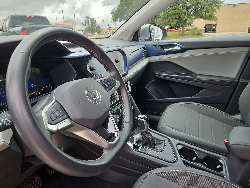 2024 Volkswagen Taos SE