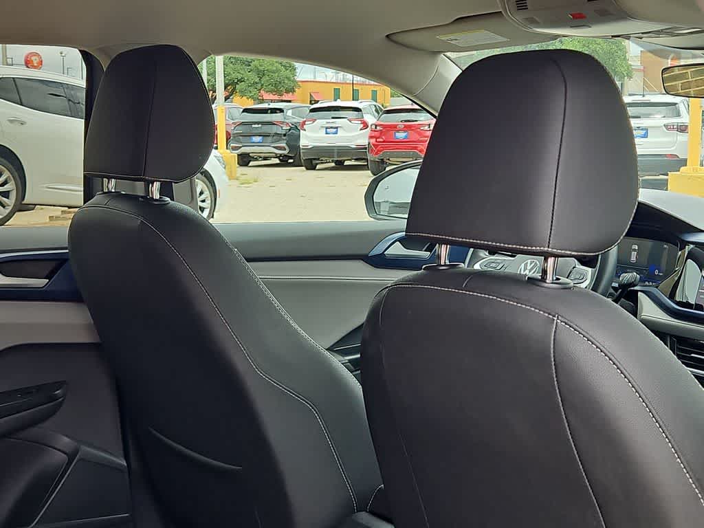 2024 Volkswagen Taos SE