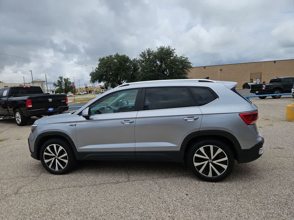 2024 Volkswagen Taos SE