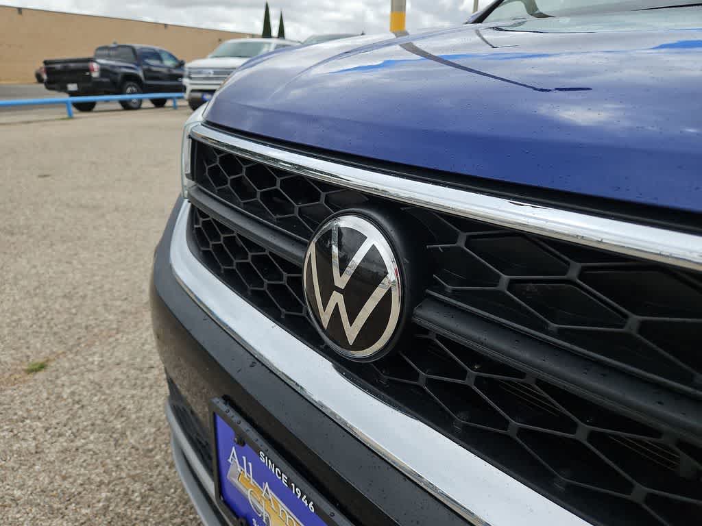 2024 Volkswagen Taos SE