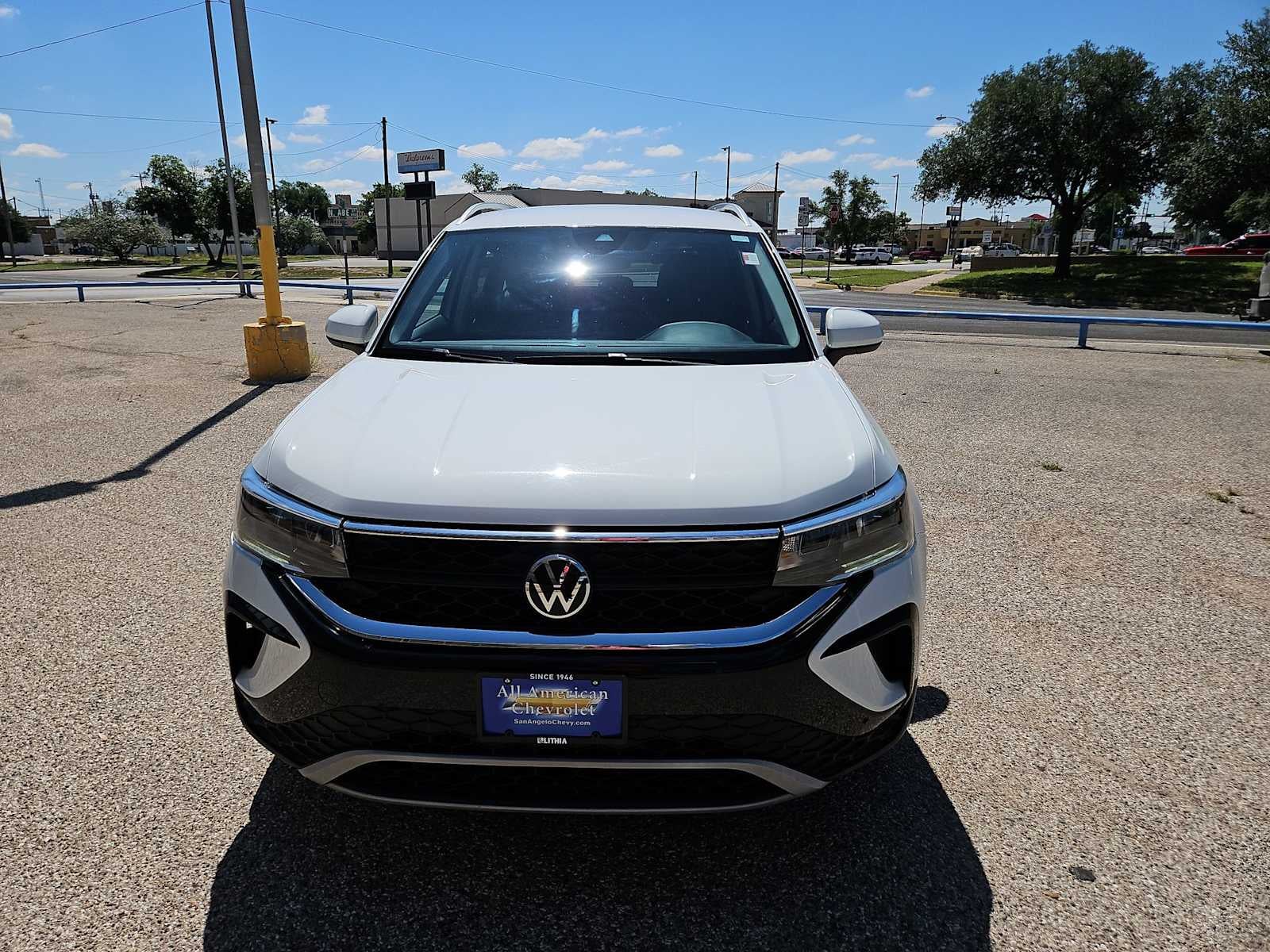 2024 Volkswagen Taos SE